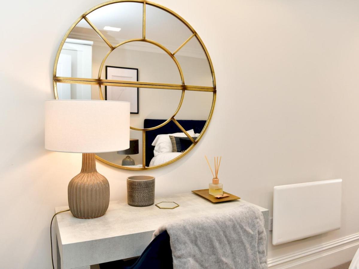 Pass The Keys Beautiful 2 Bed Apartment With Parking In The Bay كارديف المظهر الخارجي الصورة