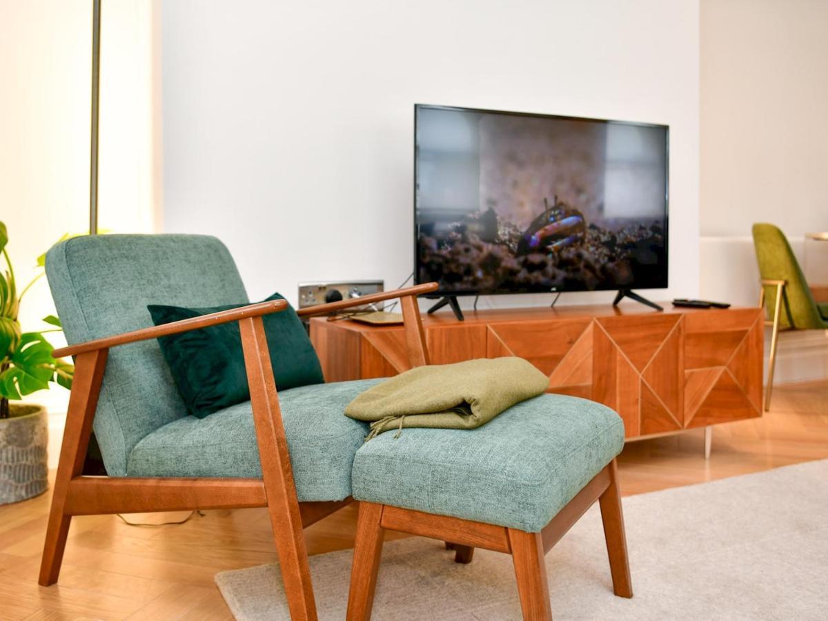 Pass The Keys Beautiful 2 Bed Apartment With Parking In The Bay كارديف المظهر الخارجي الصورة