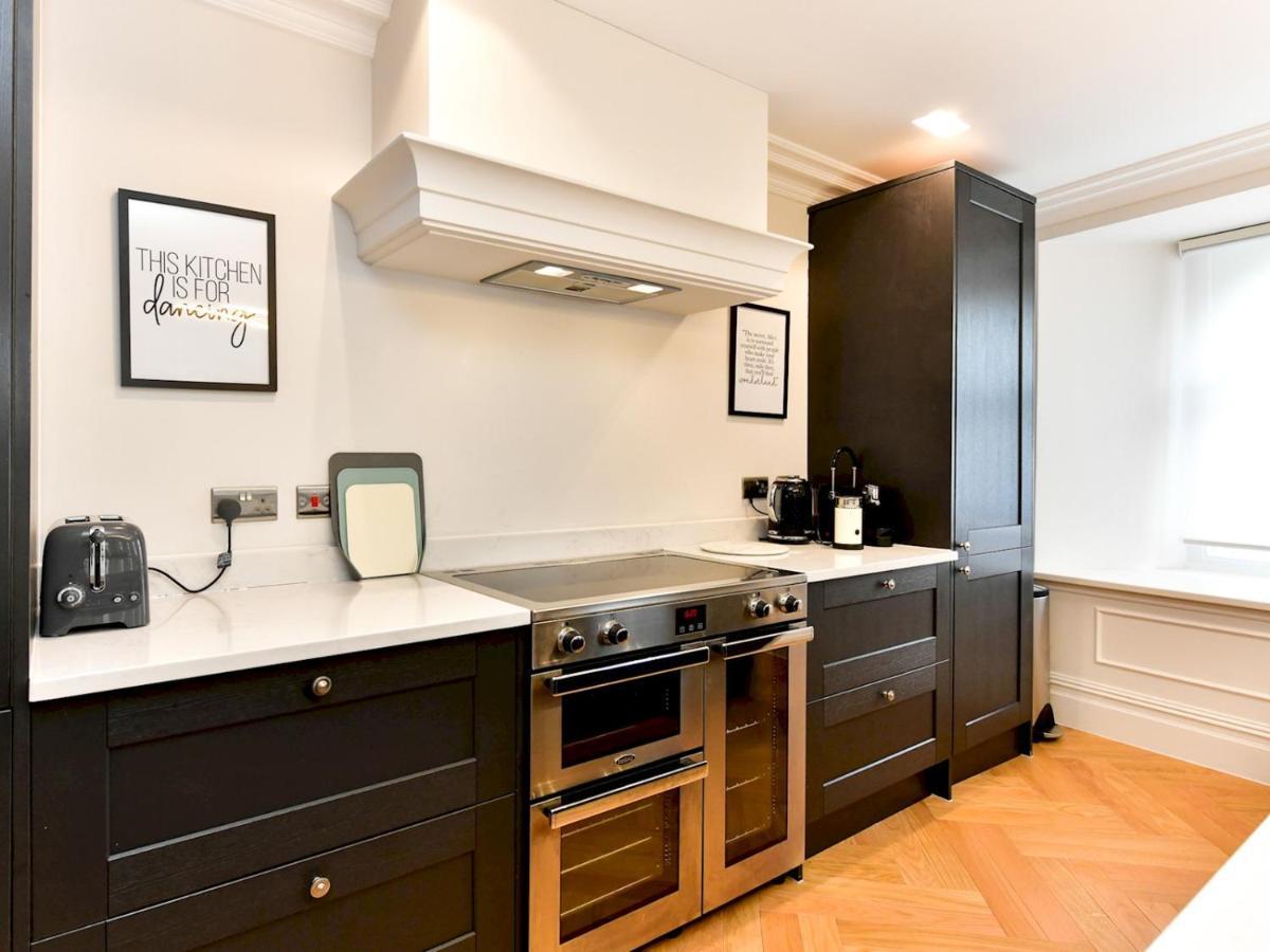 Pass The Keys Beautiful 2 Bed Apartment With Parking In The Bay كارديف المظهر الخارجي الصورة