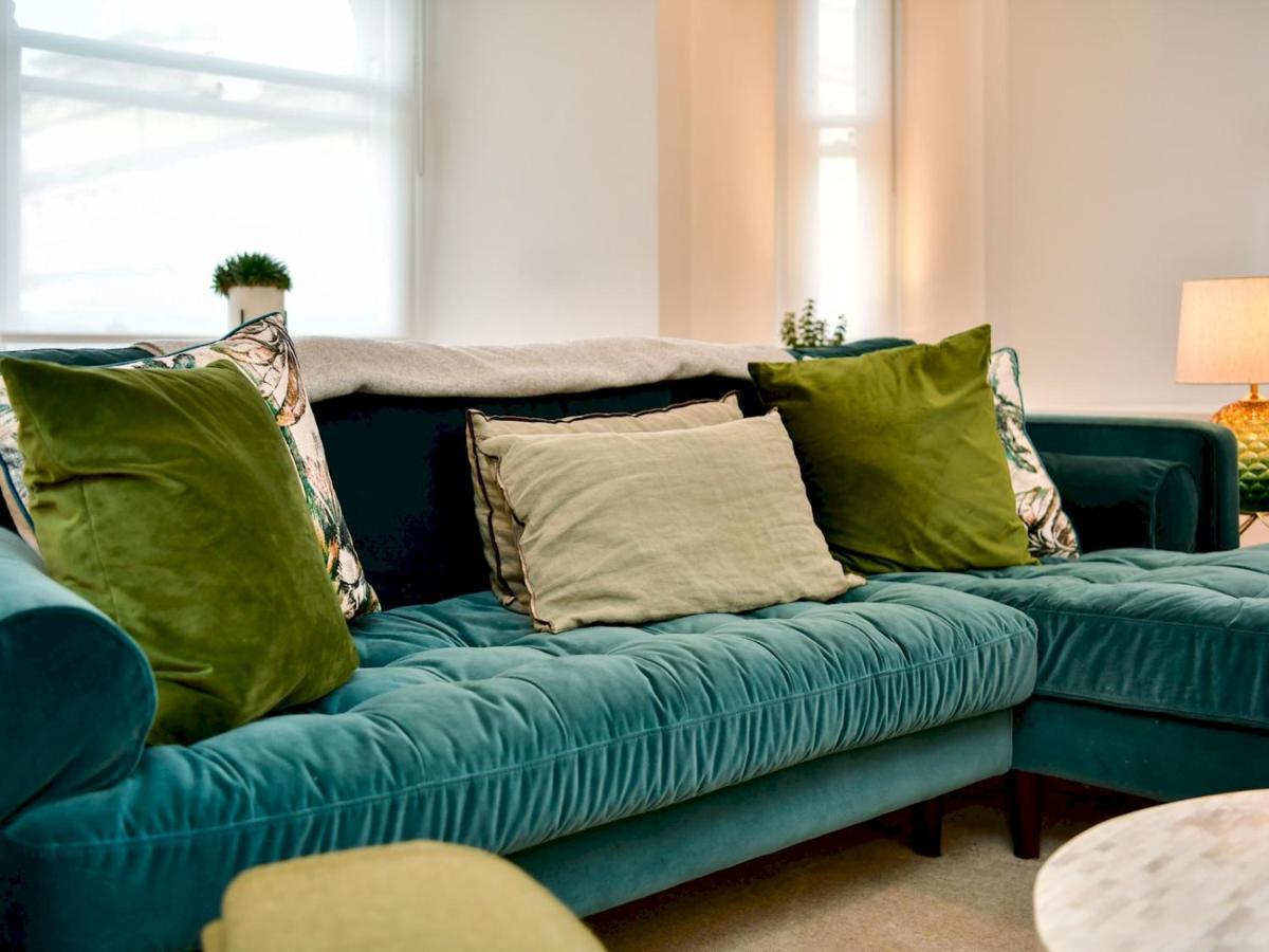 Pass The Keys Beautiful 2 Bed Apartment With Parking In The Bay كارديف المظهر الخارجي الصورة